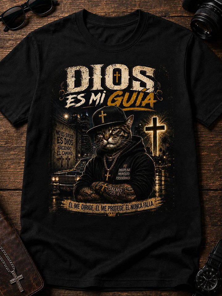 Camiseta Dios Es Mi Guía – Streetwear Cristiano Motivacional para Hombres | Diseño Premium Negro product image (1)