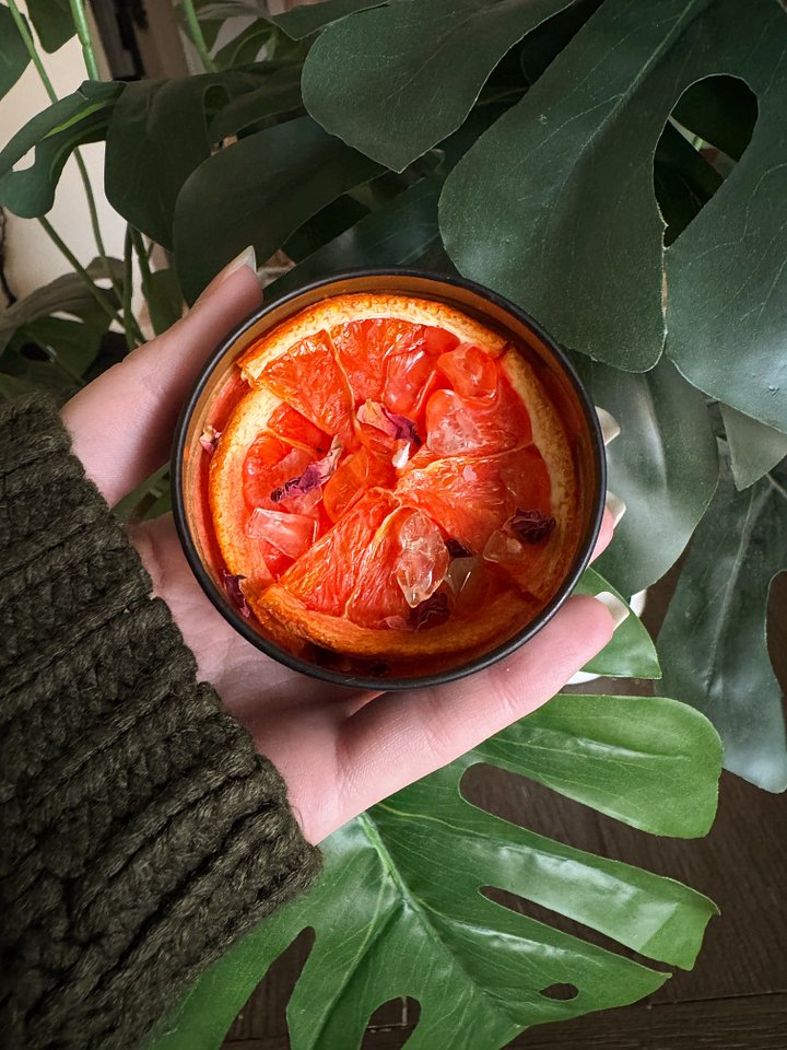 Intention Candle - Orange - Peach, Apple, Cinnamon w Citrine & Orange Peel, Rose Petals product image (2)
