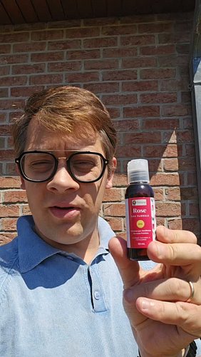 L'erreur que vous faites TOUS avec l'Eau de Rose en pâtisserie !

Aujourd'hui, je dois rétablir une vérité absolue sur l'util...