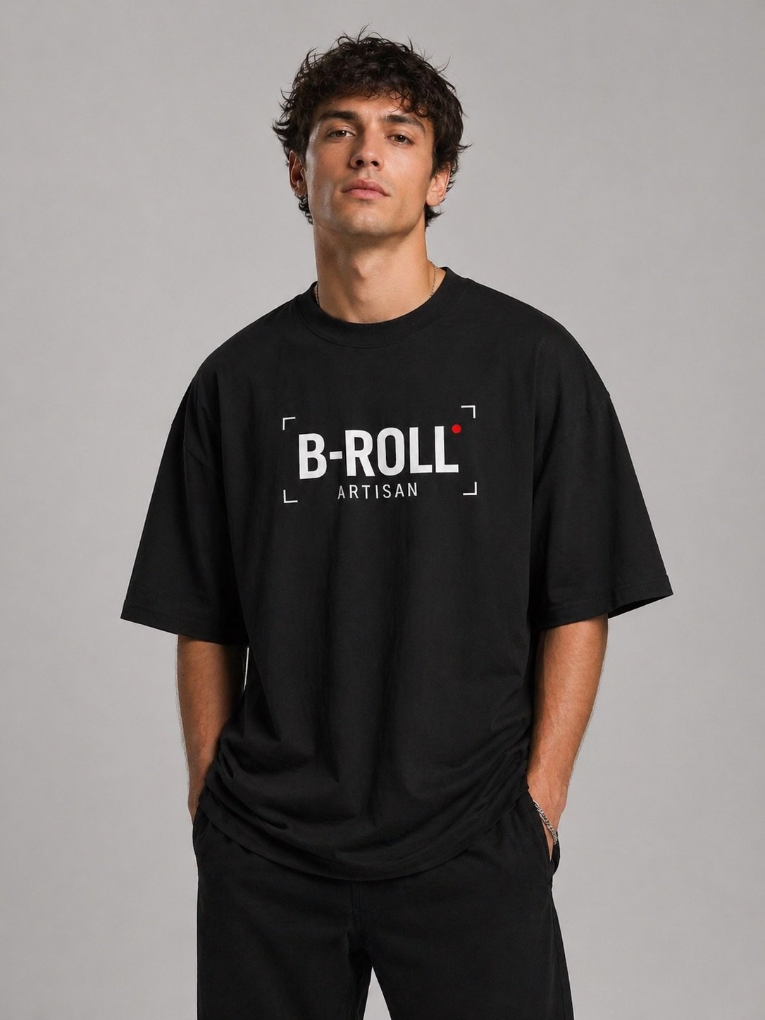 T-shirt B-ROLL artisan product image (3)