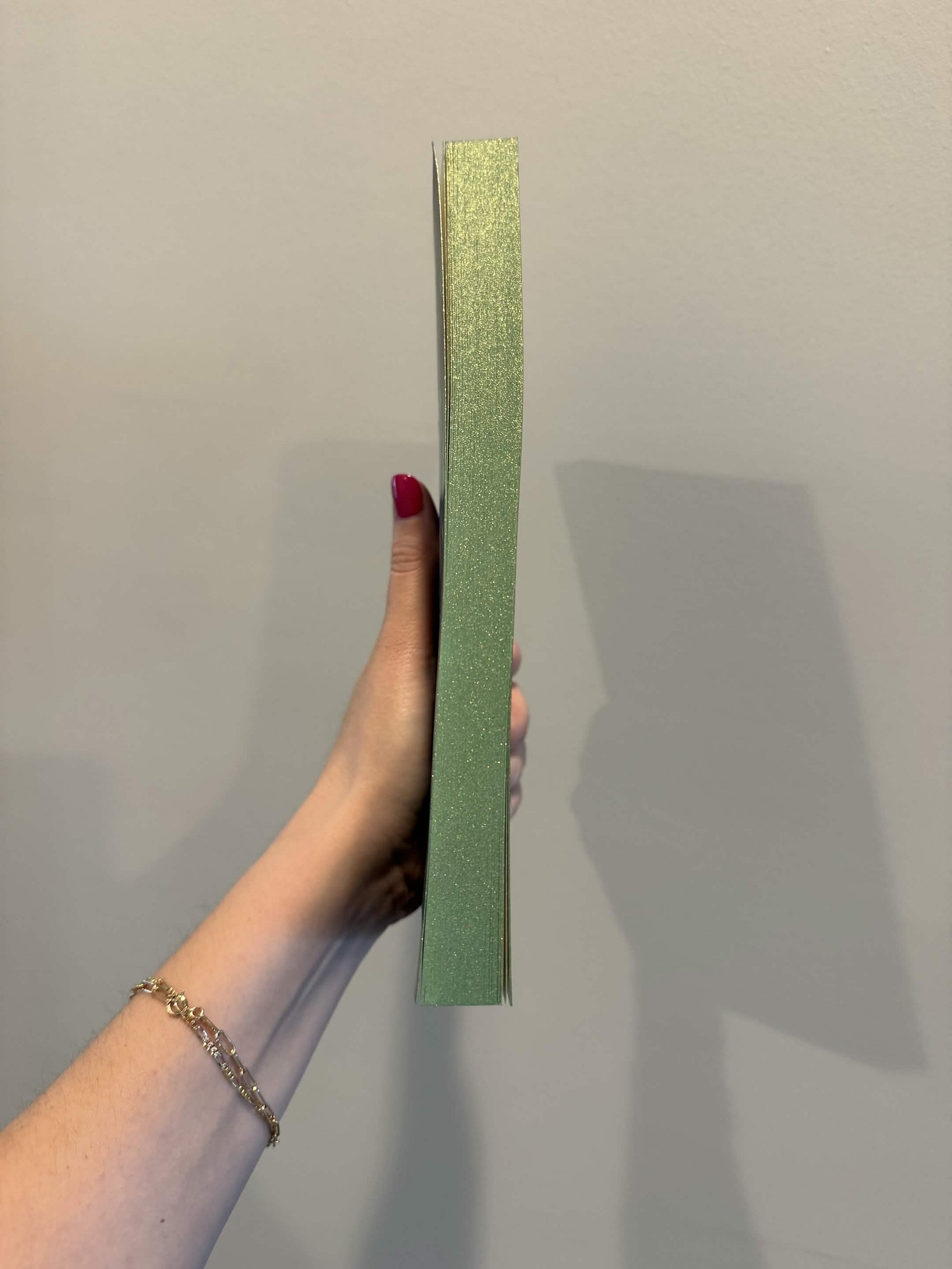 The Queen's Card Signed Paperback SPRAYED EDGE product image (3)