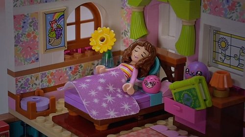 She’s more ✨extra✨ than ordinary. Mysteries are unfolding in Astrid & Petch’s guest room.

And once again I’m chopping up @le...