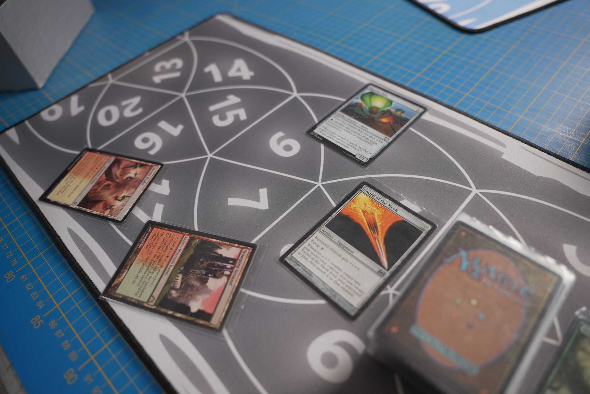 Desk mat - Map of 20 sided dice (Gray) product image (3)