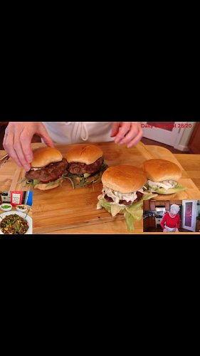 https://twitch.tv/kehnara

#twitch #twitchclips #twitchstreamer #burgers