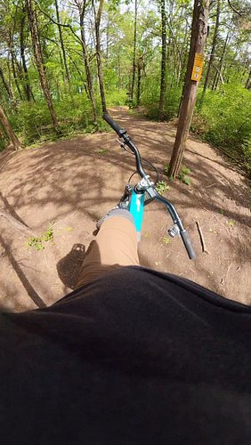 Today’s ride was different - can you spot what it was?

#mtb #mtblife #midlifeshredder #mtbover40 #mtblove