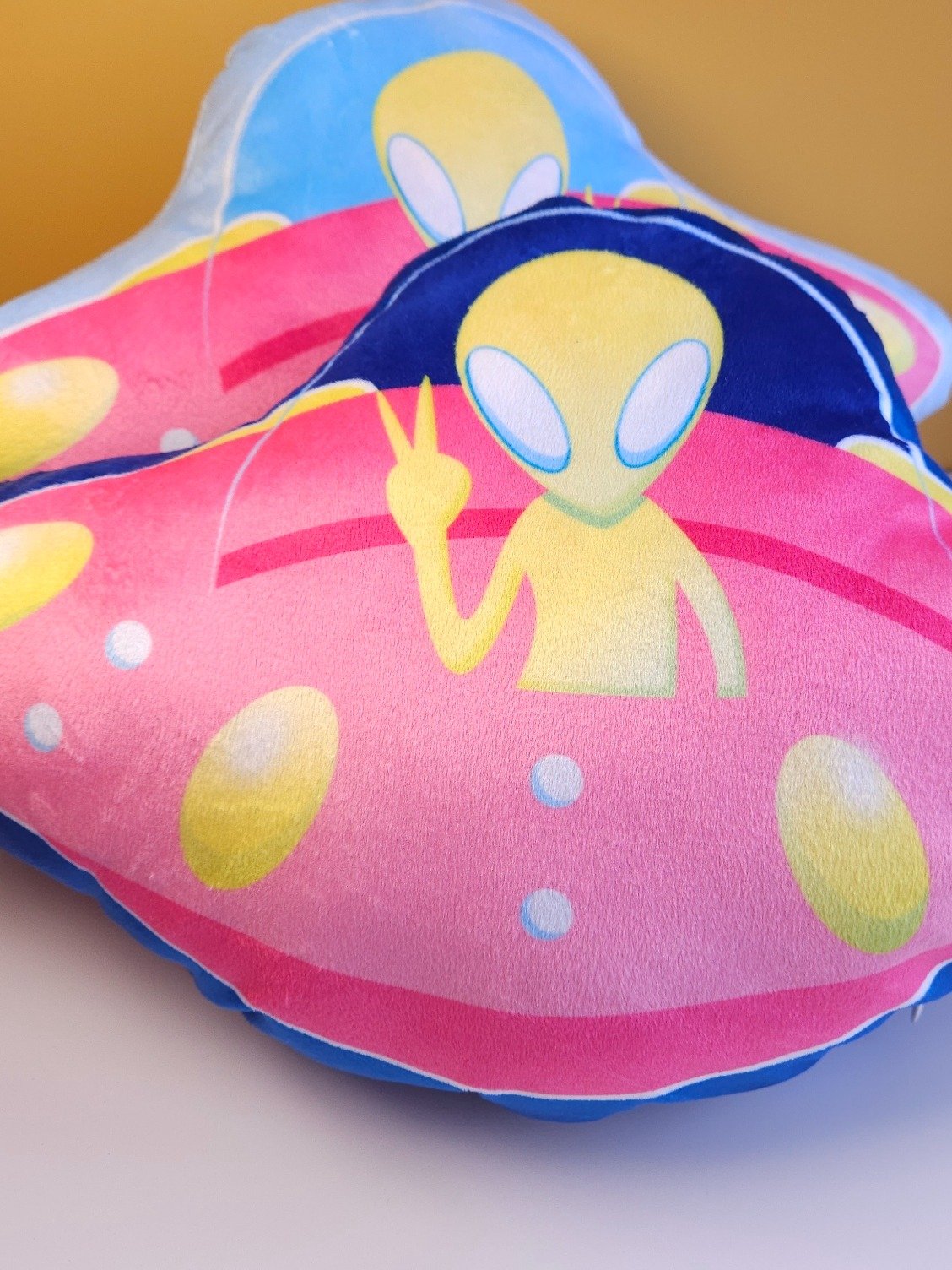Alien UFO Pillow Cover product image (4)