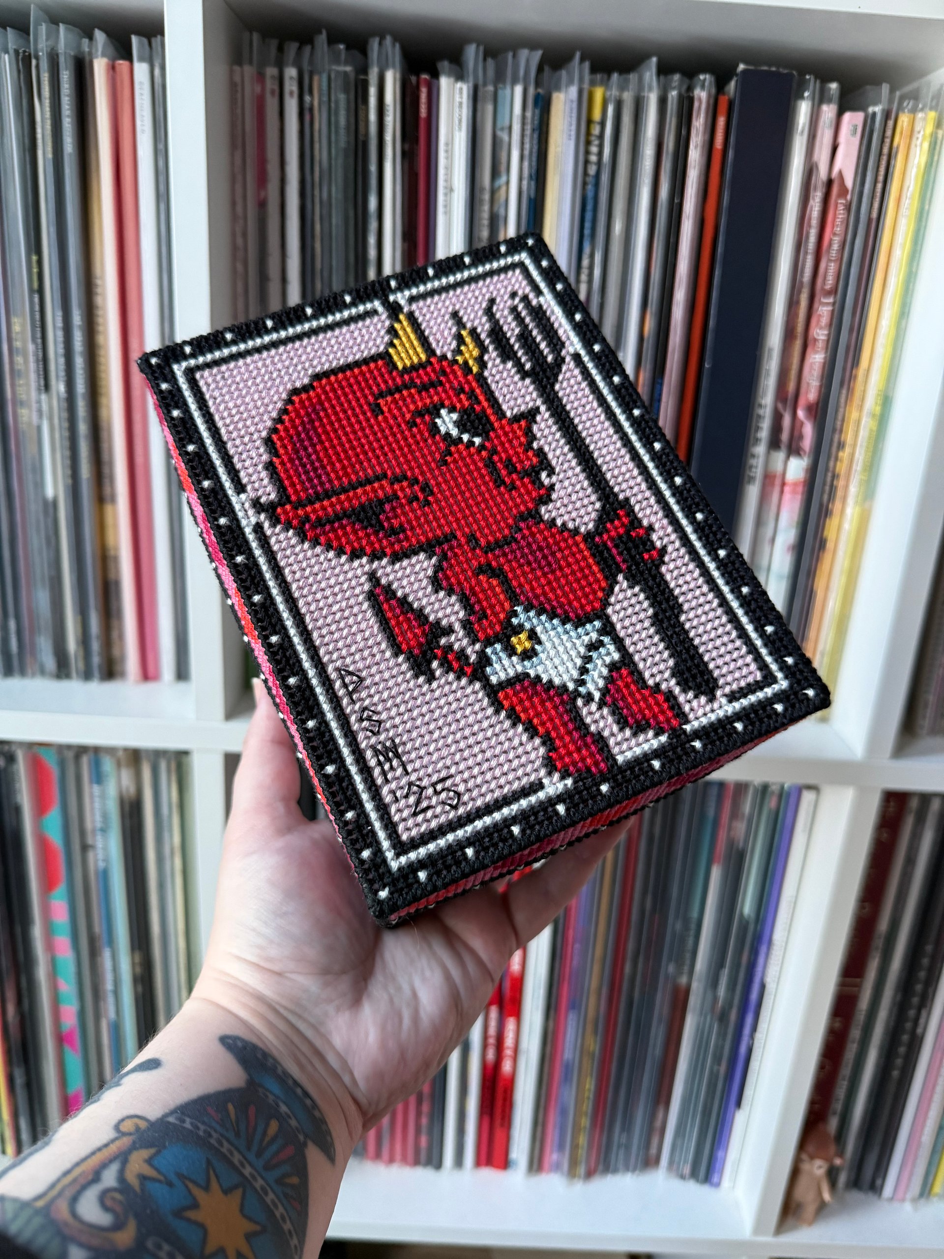 'Lil Devil Pink Plastic Canvas Lidded Box product image (3)