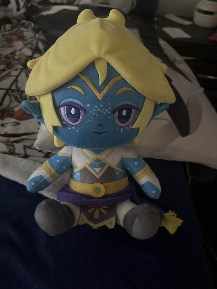 Astral Kojanis plush product image (1)