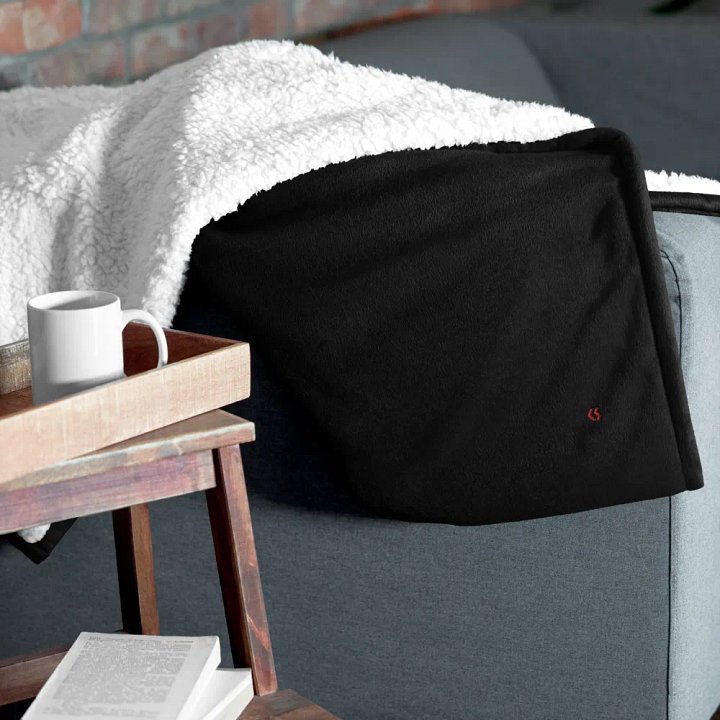 CS Premium Extra Warm Blanket product image (1)