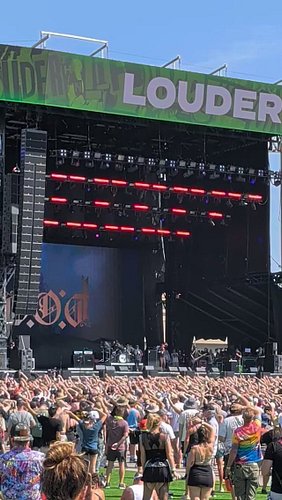 @louderthanlifefest 
POD!
#heavymetal #musicfestival #concert #louderthanlife