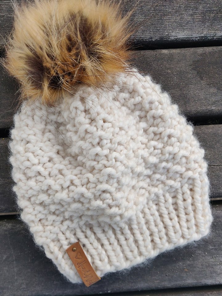 Snowflake Bulky Knit Hat Pattern product image (1)
