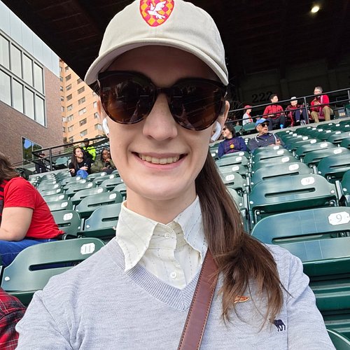 Out enjoying the Portland Thorns game with @louiesterls 😁
