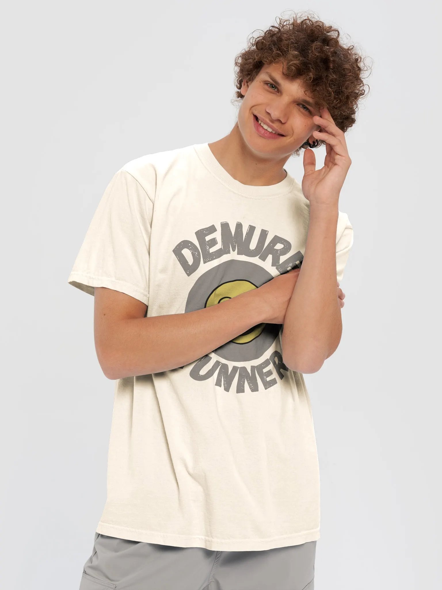 Demure Runner Smiley Tee product image (13)