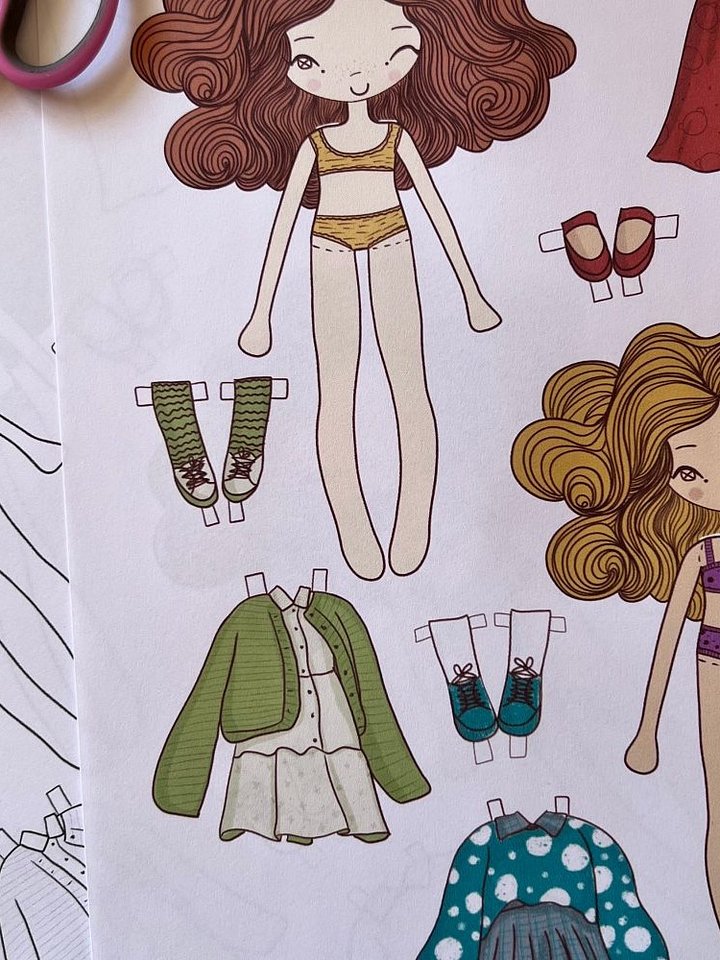 Printable Paper Dolls with Outfits to Dress Up product image (1)