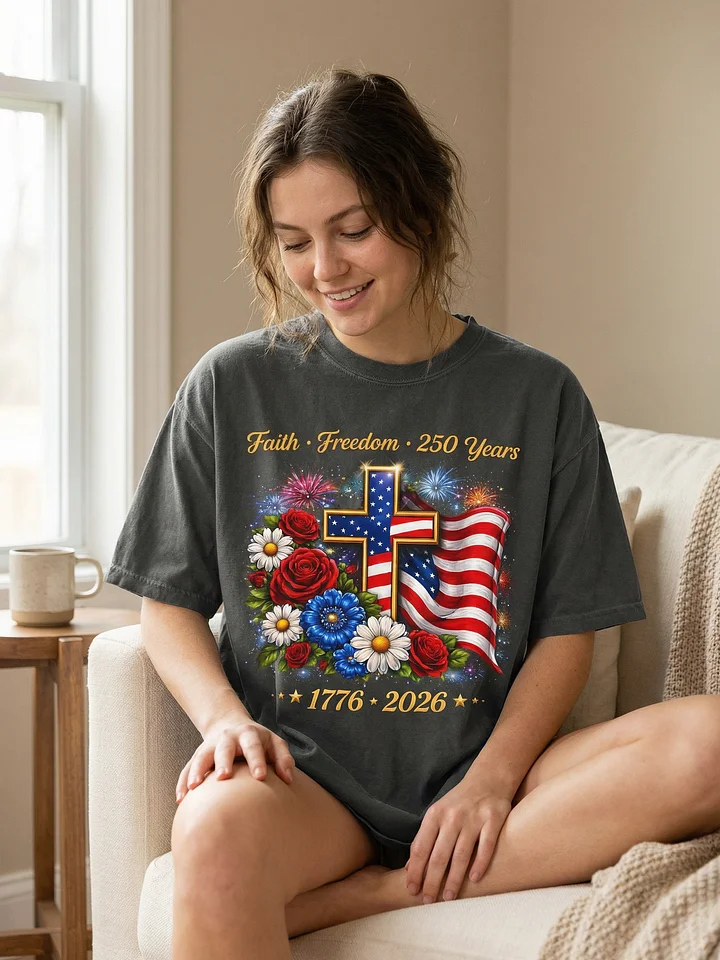 USA 250 Freedom Graphic Tee – Vintage Patriotic Shirt product image (2)