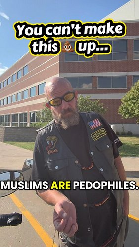 Hey! I gave him and out! So absurd, just let them keep talking 😂 #trump #realtalk #muslim #veteran #freespeech