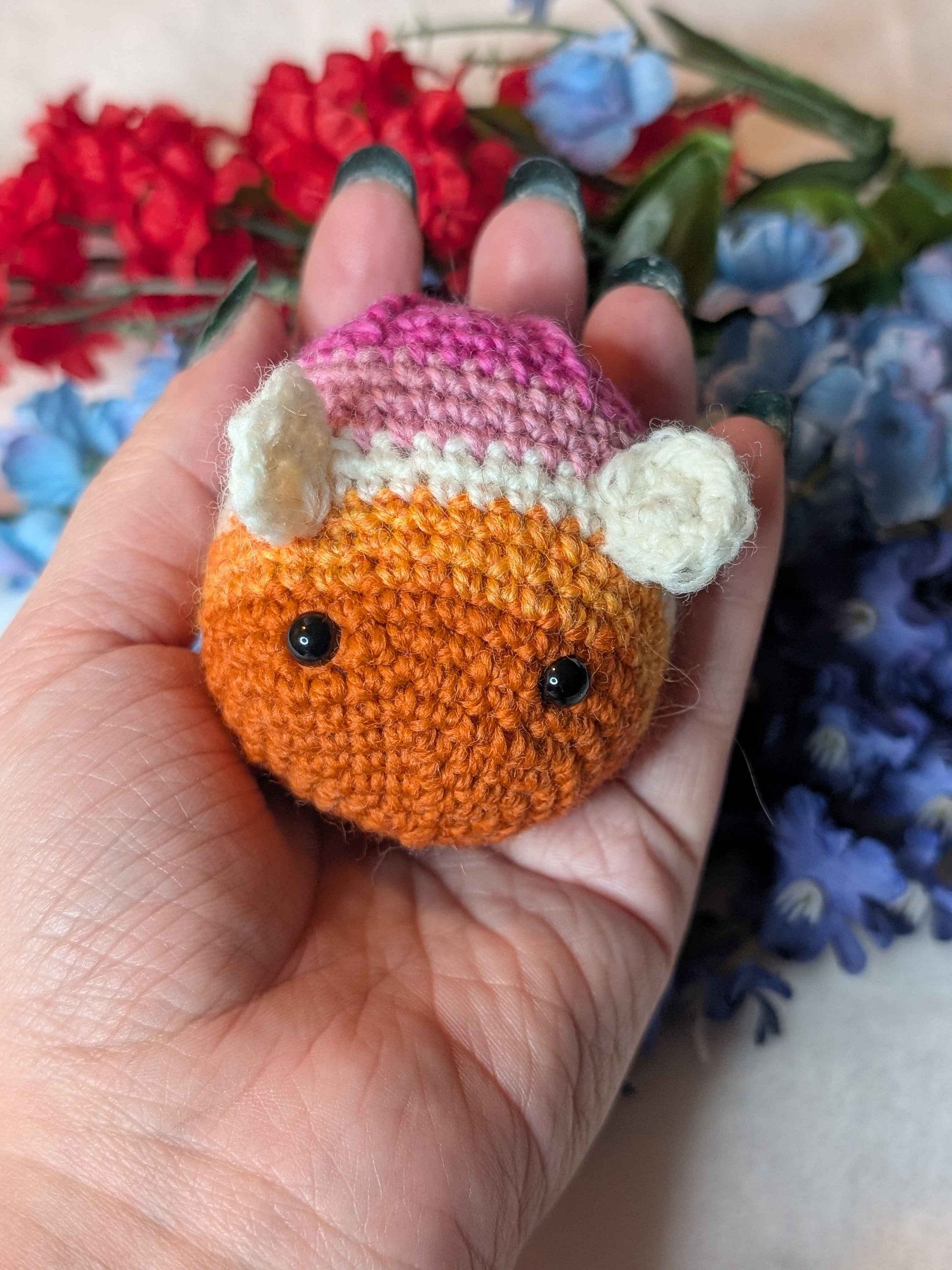 [PRE-ORDER] Les-BEE-ian Plush product image (3)