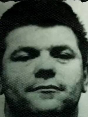 The Tragic Story of FRANK MITCHELL #UKCrime #CrimeStory #FrankMitchell #TheMadAxeman #Krays  Frank Mitchell was a towering figure in the London underworld, but behind his intimidating size was a man described as having the mind of a child.    🎥 Watch the FULL VIDEO NOW on our YouTube Channel for the full story! https://linktr.ee/theuncutnetwork #TrueCrime #Krays #UKCrime #FrankMitchell #CrimeHistory #Detective #MadAxeMan #PrisonStories #TrueCrimeShorts #CrimeDocumentary