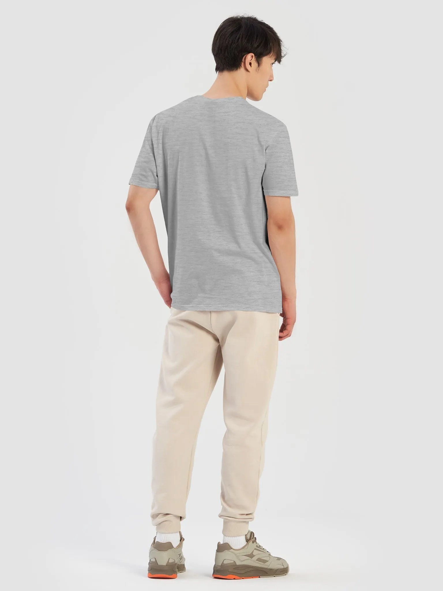 This t-shirt doesn’t do Mondays. product image (16)