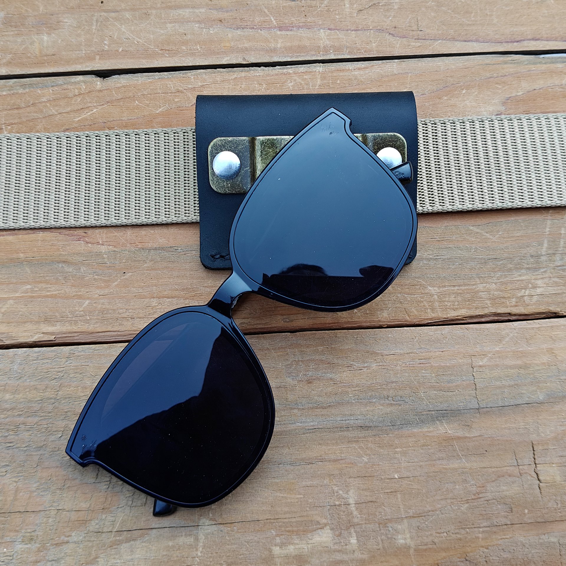 MEEBOY handmade Leather Tool Holder Tape Measure Holder Clip Tape Holder for Tool Belt product image (4)