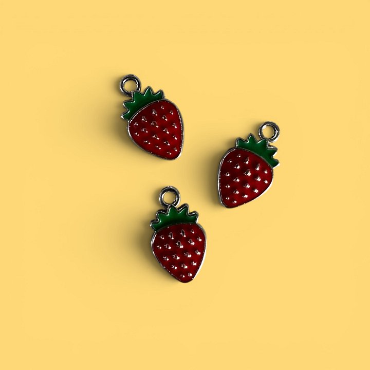 Strawberry Whinny Winners Braid and Bridle Charms for Horses | Little Shop of Ponies product image (1)