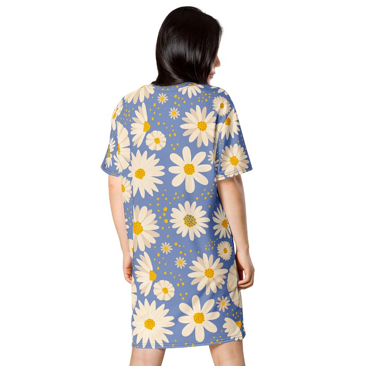 Chic Daisy Print T-Shirt Dress - Oversized Trendy Design | TDSMUSIC.com product image (2)