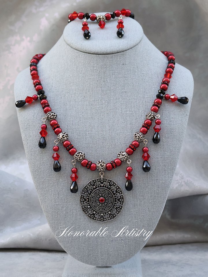 Red and Black Medallion Jewelry Set product image (1)
