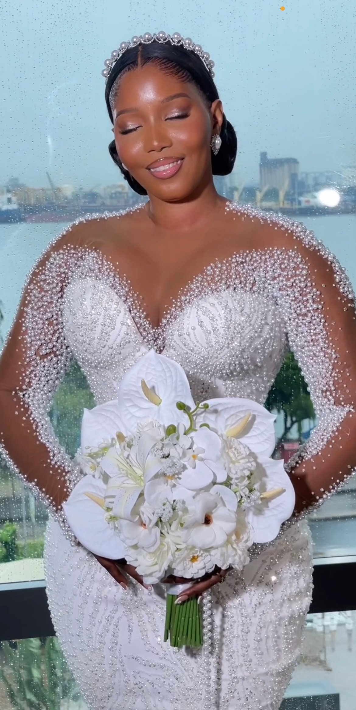 Wedding dress product image (2)