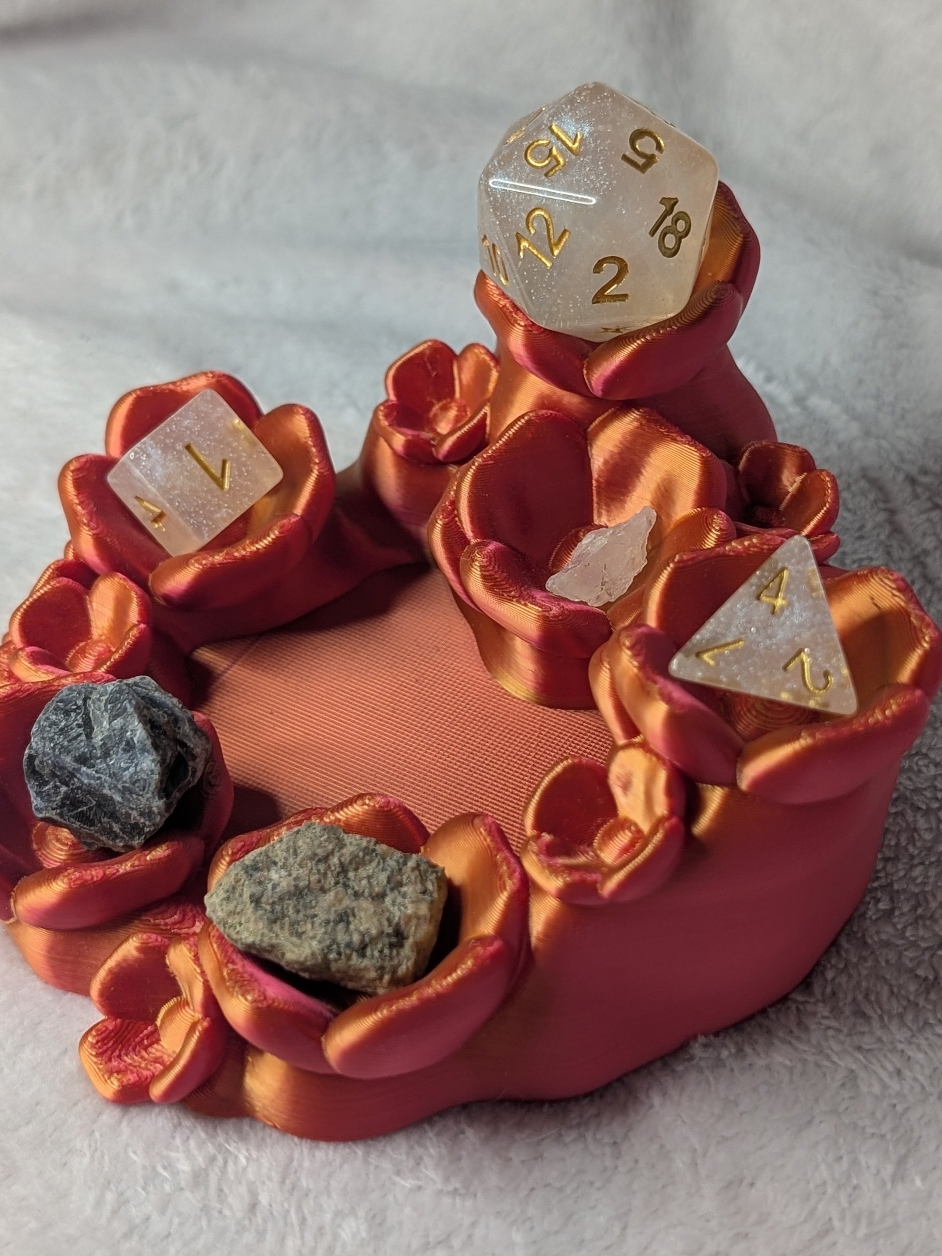 Dice/Crystal Flower Stand product image (1)