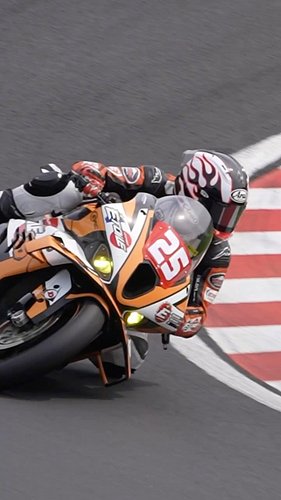 @moto___haru on the first days of the #Suzuka8Hours tests 🦾 #teamétoile25 #チームエトワール25 #fimewc #m1000rr