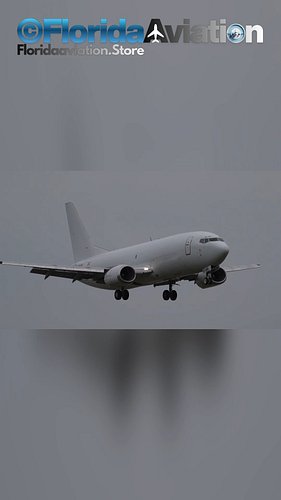 Boeing 737 Cargo Plane Closeup Landing at Miami Int'l Airport - Plane Spotting

#aviation #aviationvideo #planespotting #airp...