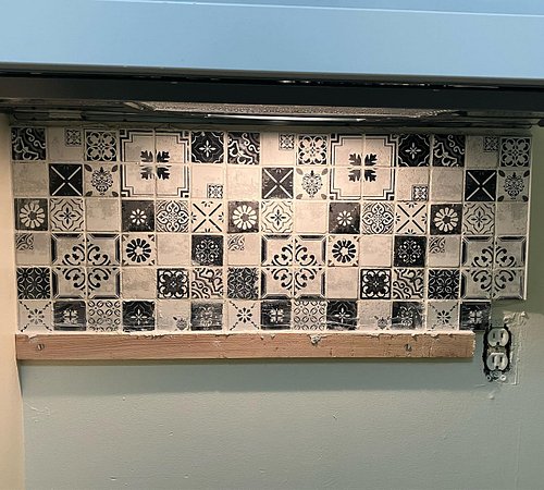House project roundup!!
1. Tile backsplash. I’ve never tiled before and it was harder than it looks! The bottom two rows will...