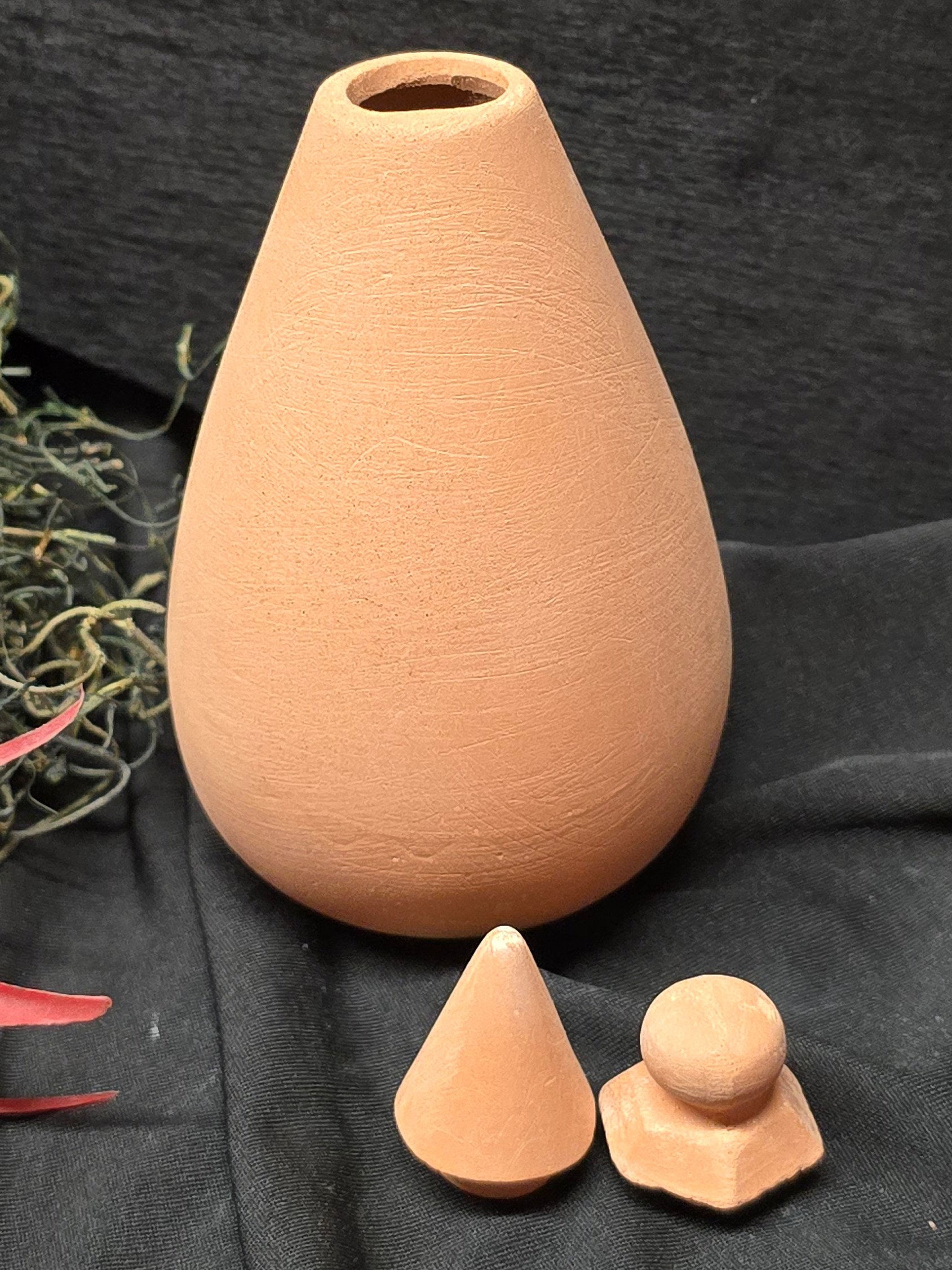 Terracotta Olla Watering Pot, Self Watering Garden Irrigation, Water Saving Olla for Raised Beds, Planters & Gardens (8oz) product image (9)