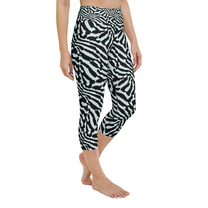 Blue Zebra Capri Leggings product image (2)