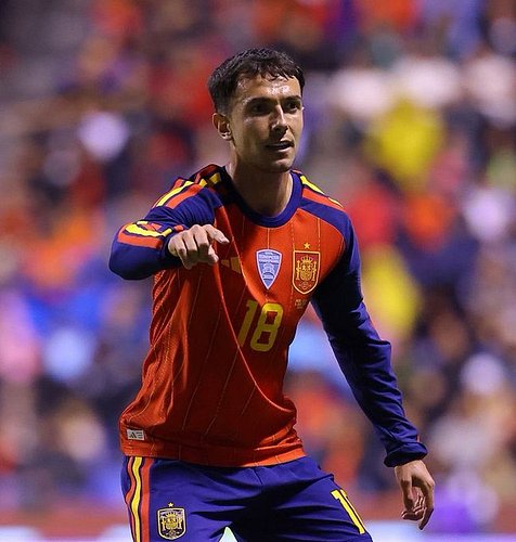 📸| Mikel Merino and Martin Zubimendi in action for Spain against Peru! 🇪🇸