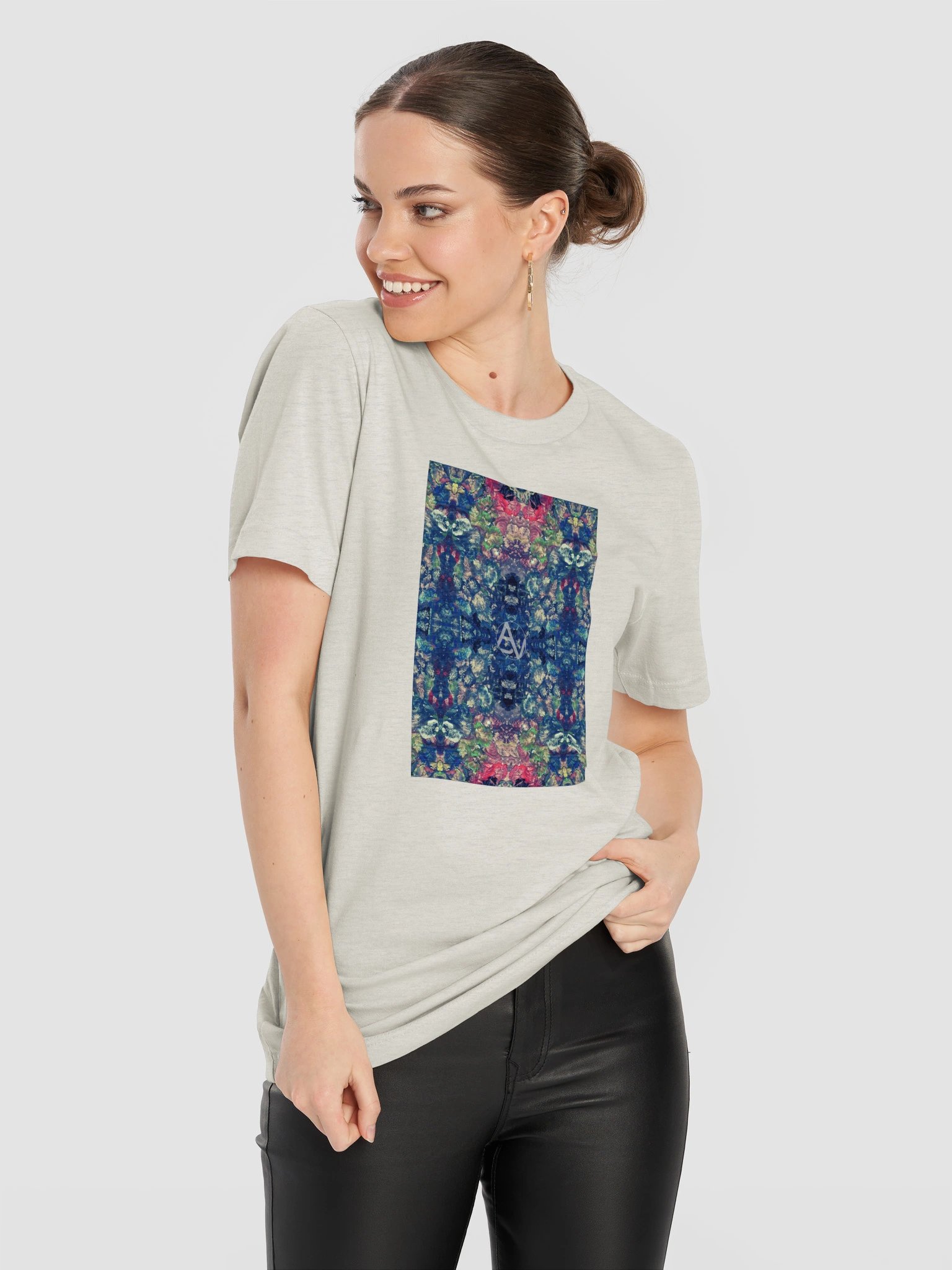 BLOSSOM & BLOOM (Shirt I) product image (1)