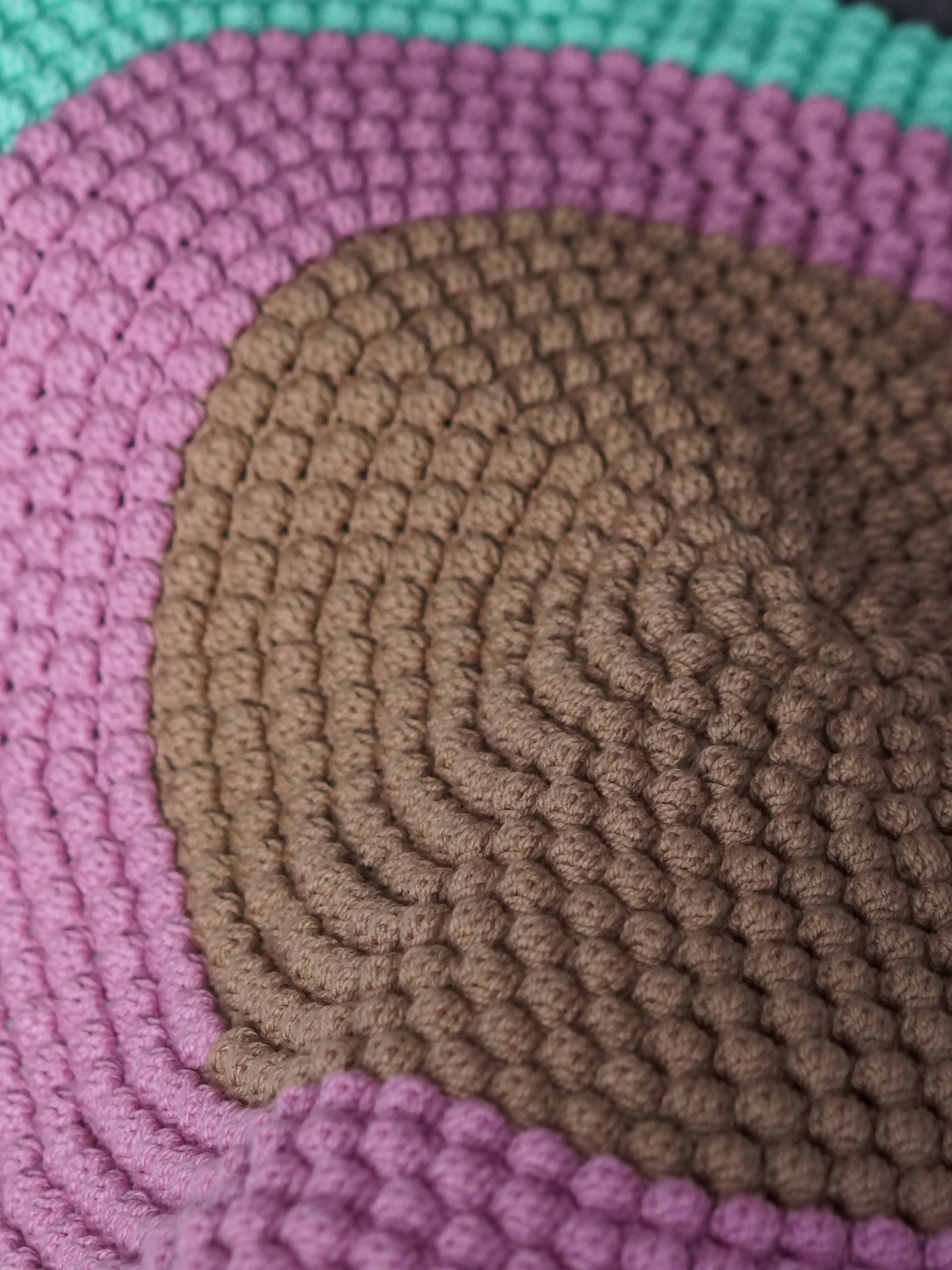 Bobble stitch round blanket pdf pattern product image (3)