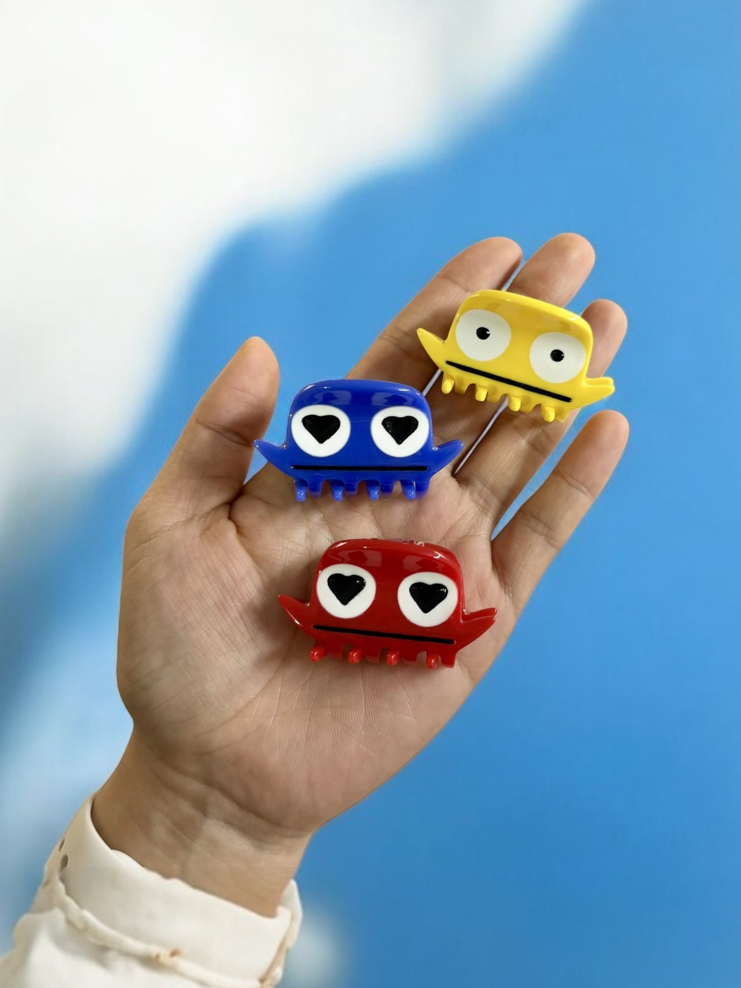 REPO MINI HAIR CLAW product image (1)