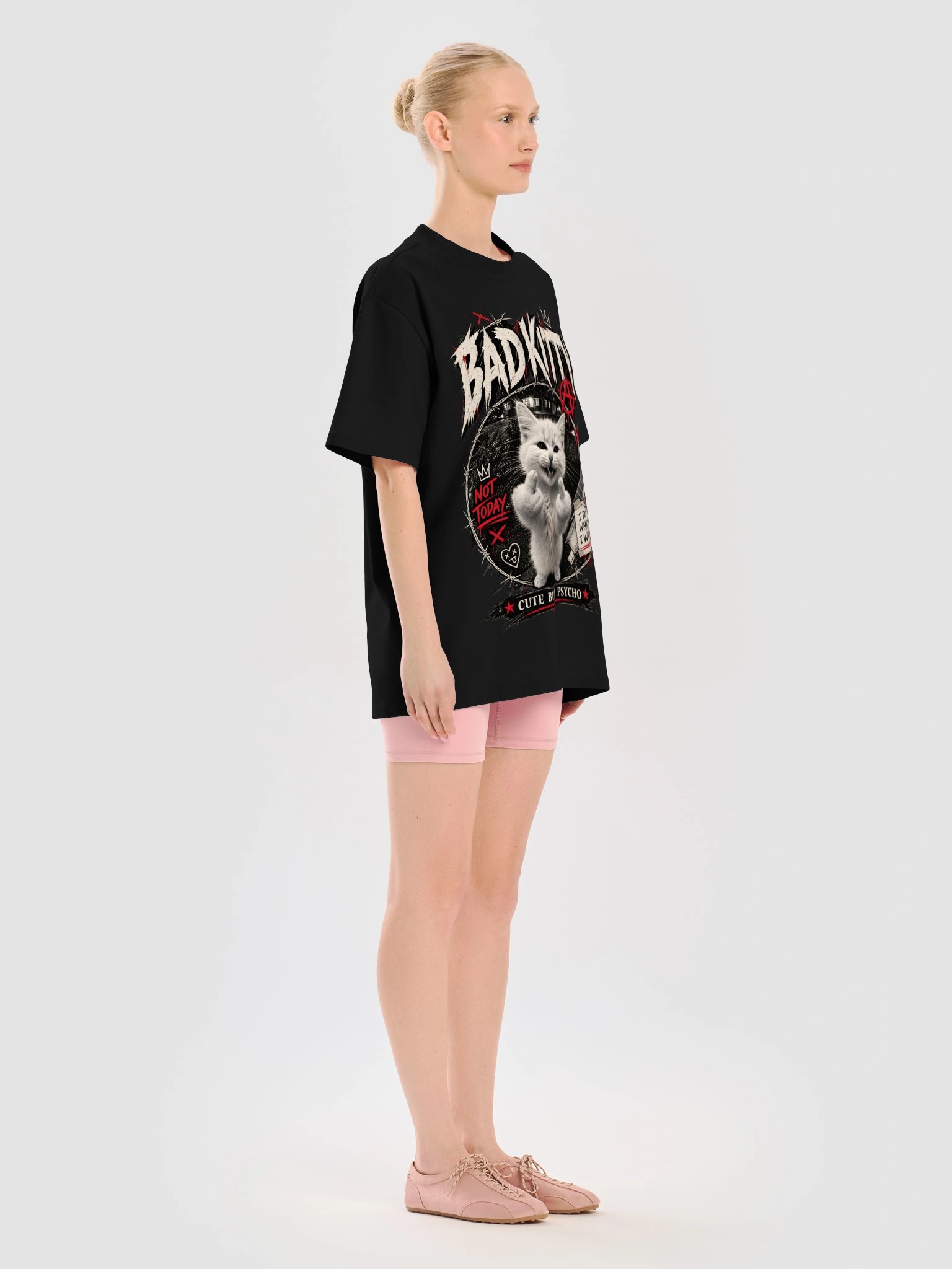 BAD KITTY – Cute But Psycho Vintage Graphic Tee product image (11)