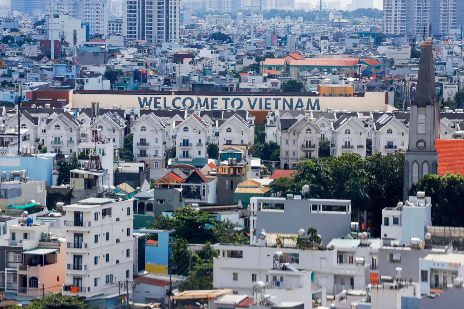 Vietnam, representing 100 million YouTube subscribers and the Red Diamond Play Button