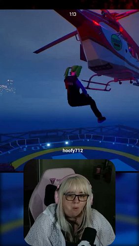I WAS A HELICOPTER! #glitch #funnyclip #lazeepanda #gamingmoments with @hoofy712 & @mikkib17
