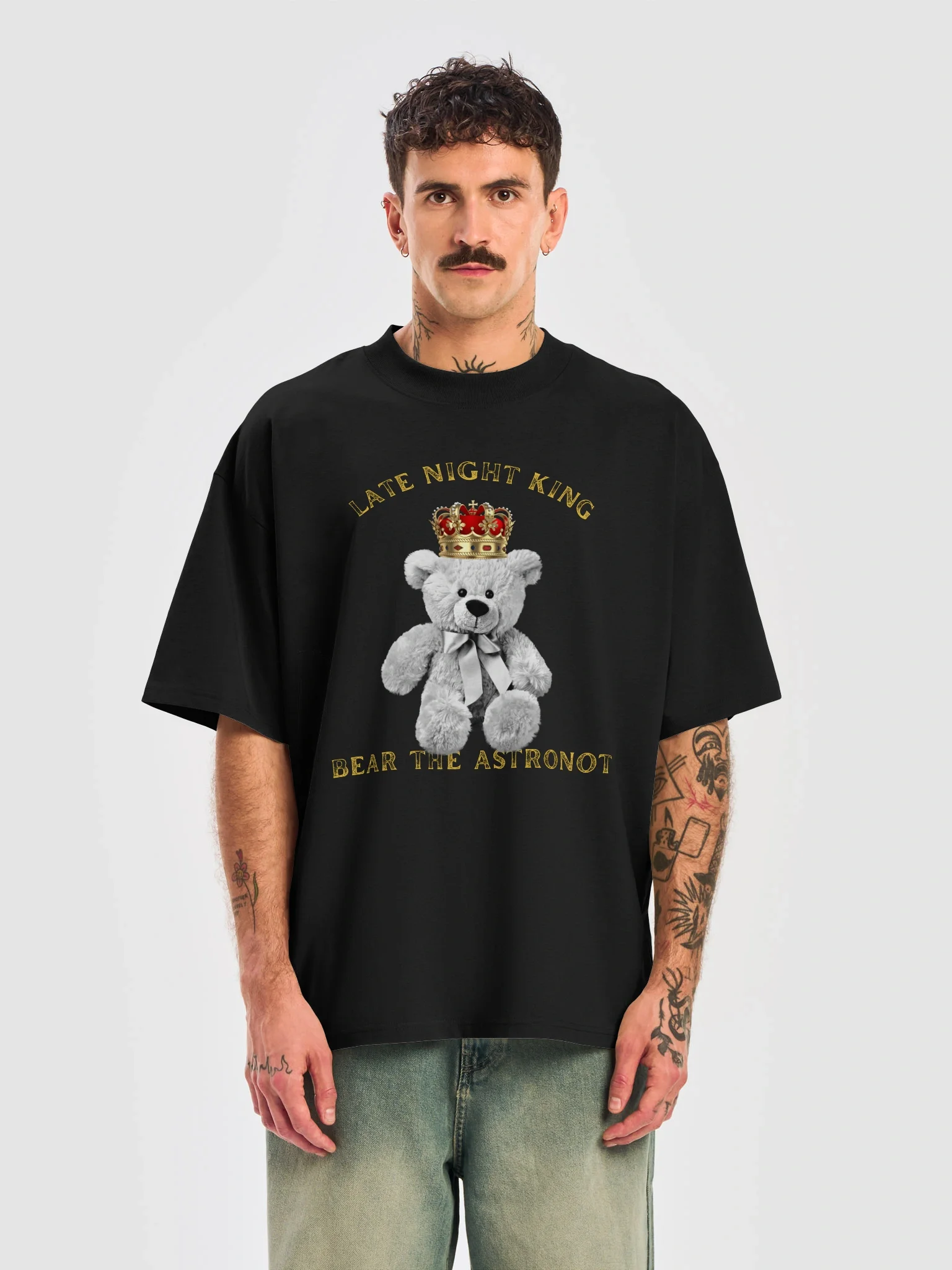 Bear the Astronot Late Night King Teddy Oversized T-shirt — view 2