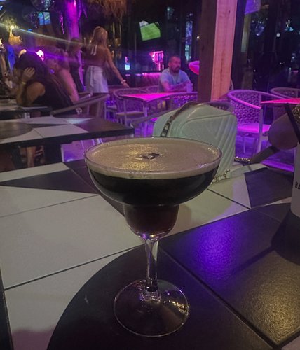 Feeling a wee bit tired, so have gone for an espresso martini..with some rabbit droppings on top 🤣