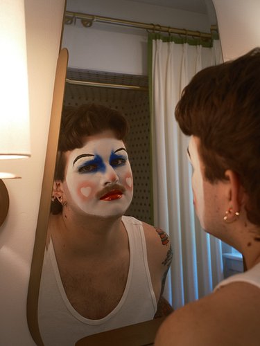 Been really enjoying clowning around recently. 

Life’s gotten so much more fun when I started embracing life with more whims...