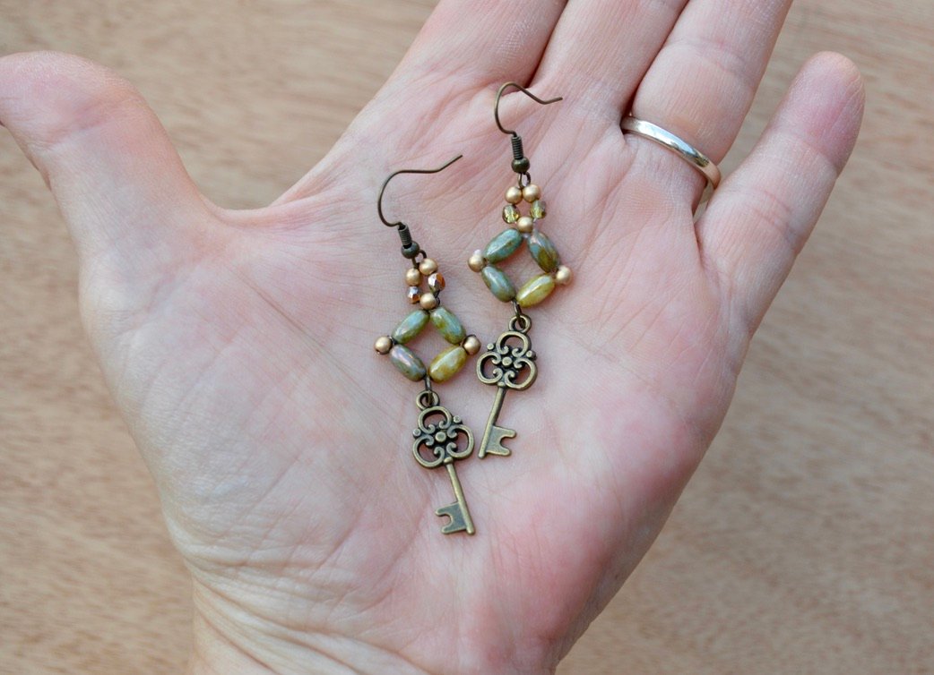 Bohemian Antique Brass Key Dangle Earrings With Crystal Beads product image (3)