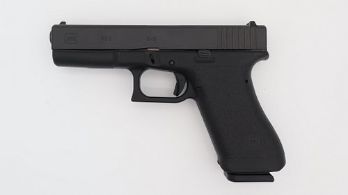 Glock P80 

Glock n’a pas l’habitude de s’adresser aux collectionneurs mais en 2020, l’entreprise autrichienne a commercialis...