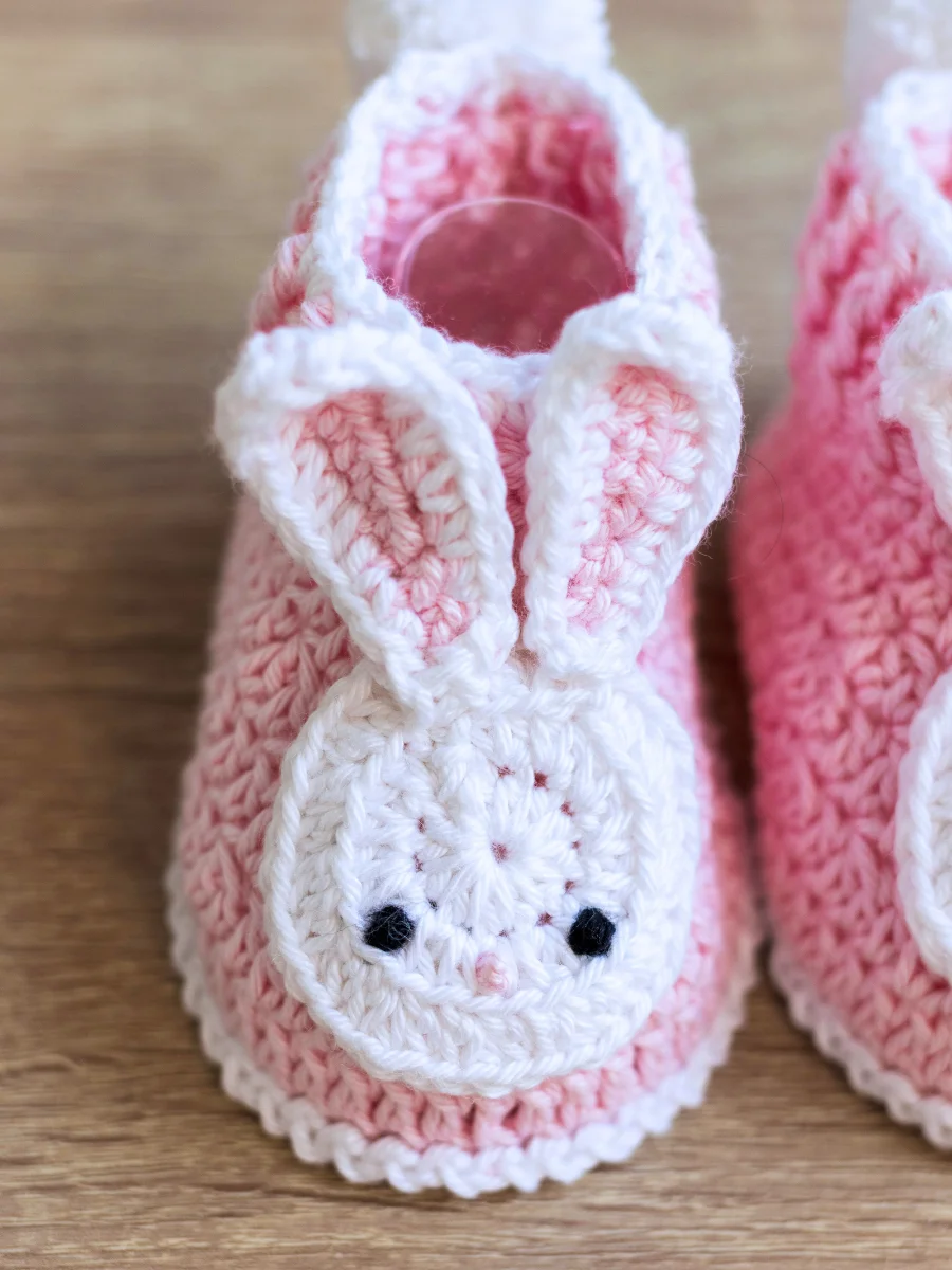 Bunny Baby Booties Crochet Pattern | Maisie and Ruth