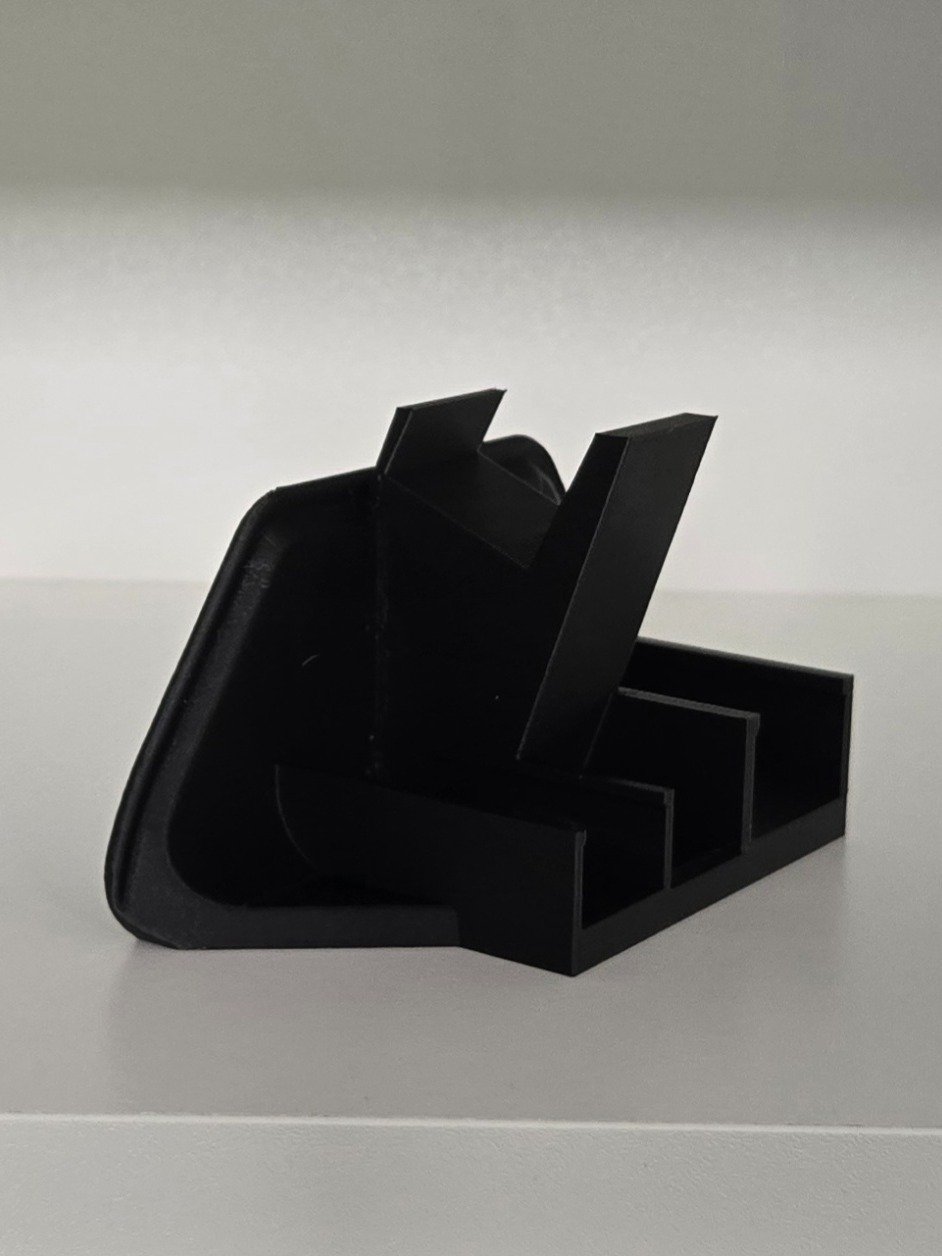 Retro Fighters BladeGC Wireless GameCube Controller Stand product image (4)