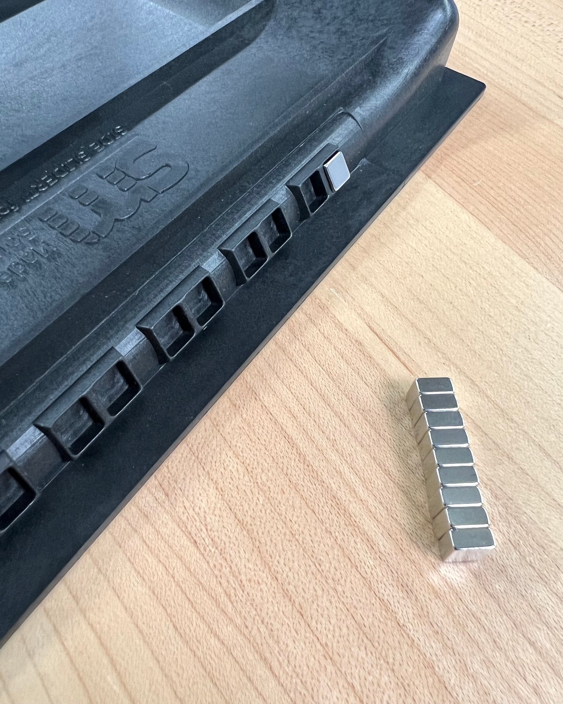 iPad mini, Gen 1 through 5 - SIDE SLIDER Dash Kit product image (5)