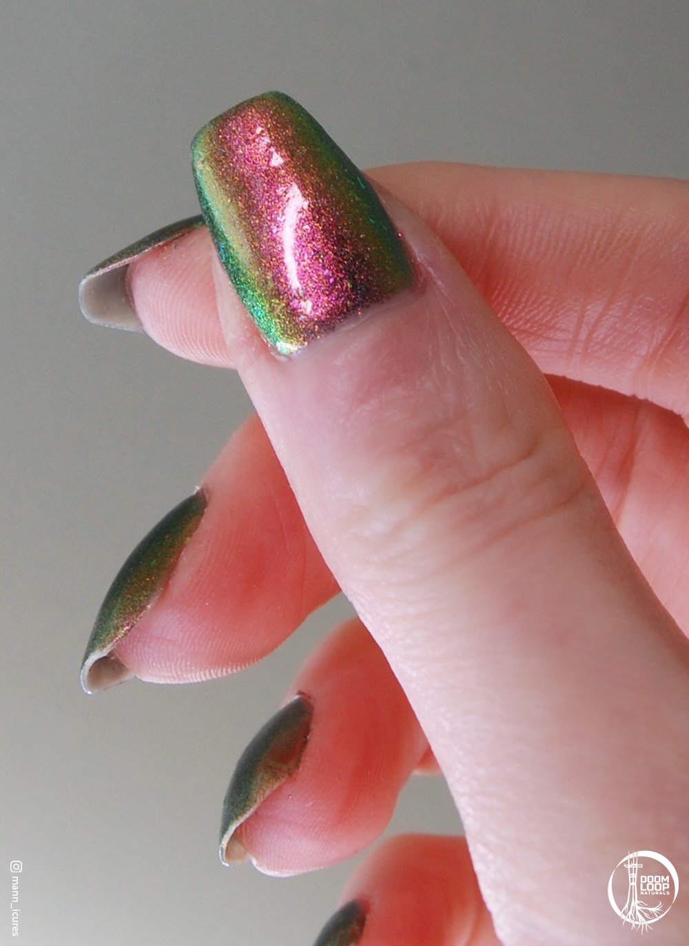 THE MADNESS OF CROWDS - Pink Green Gold Multichrome Nail Polish product image (6)